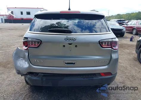 2019 Jeep Compass Limited 4X4 z USA, uszkodzony, nr VIN 3C4NJDCB1KT747555